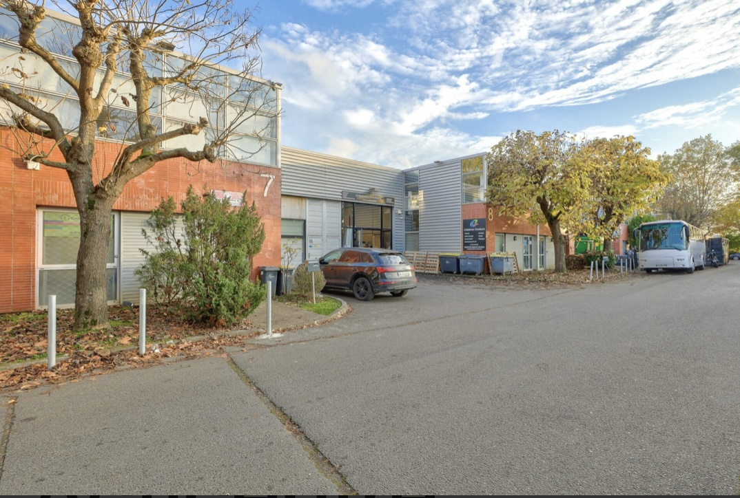 Locaux d'activité à Gonesse (MILEWAY) — photo 1