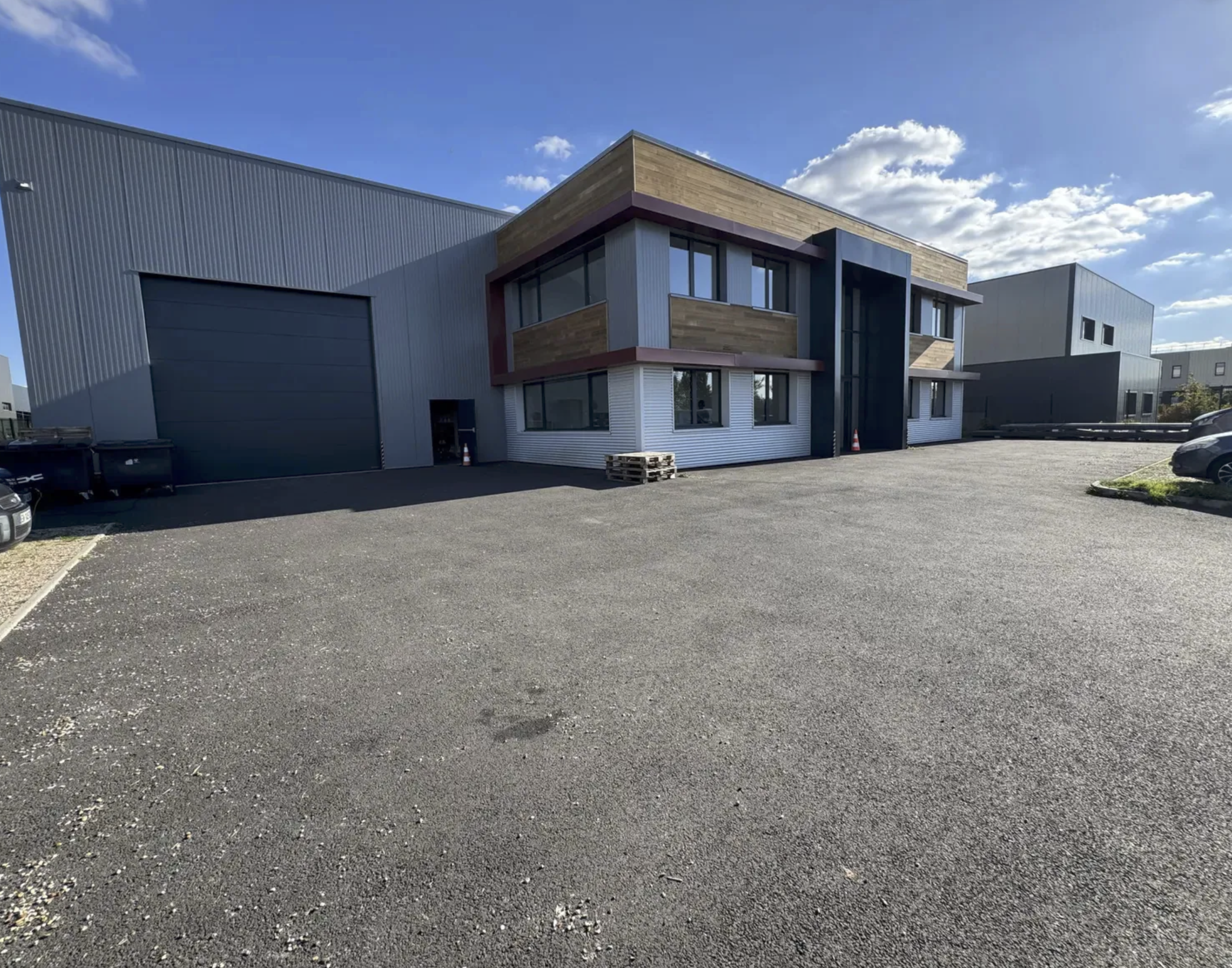 Vente Entrepôt 1 399 m2